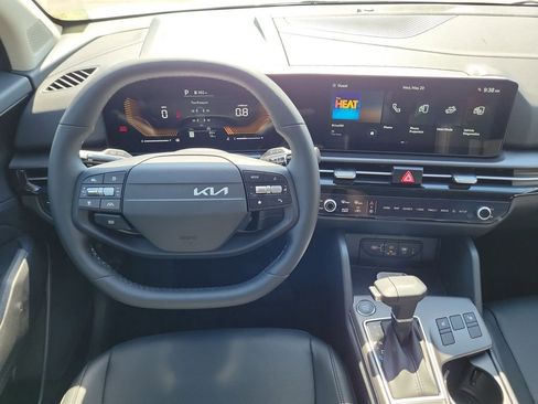 New 2026 Kia Sportage EX w/ EX Panorama Roof Package FWD image 19