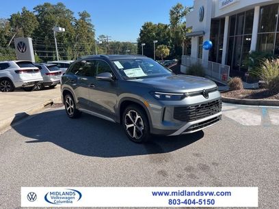 New 2025 Volkswagen Tiguan SE