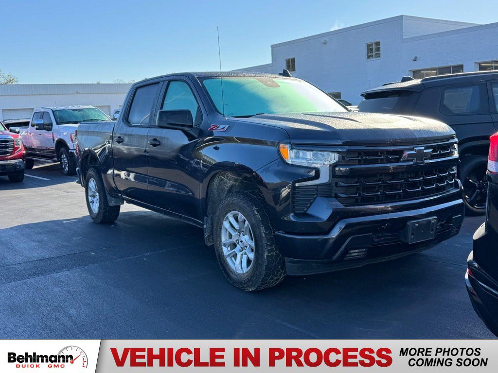 Used 2024 Chevrolet Silverado 1500 RST w/ Z71 Off-Road Package AWD/4WD image 1