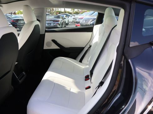Used 2024 Tesla Model 3 Long Range image 37