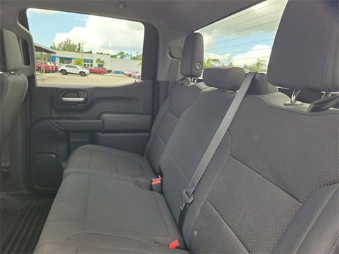 Used 2020 Chevrolet Silverado 1500 Custom w/ Custom Value Package image 9