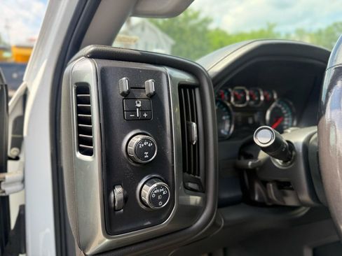 Used 2019 Chevrolet Silverado 2500 LTZ w/ Duramax Plus Package AWD/4WD image 29