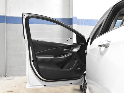Used 2018 Chevrolet Volt Premier image 6