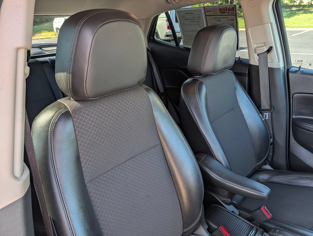 Used 2021 Buick Encore Preferred w/ Safety Package II AWD/4WD image 15