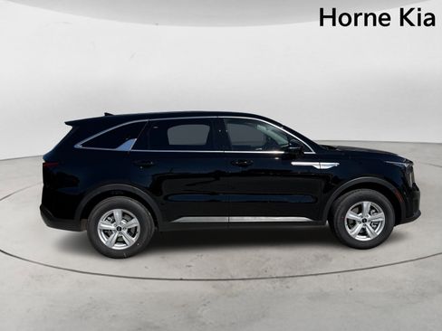 New 2026 Kia Sorento LX image 3