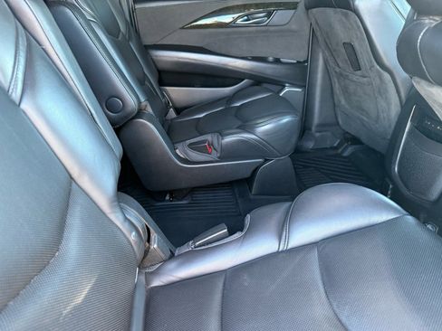 Used 2019 Cadillac Escalade ESV Platinum image 30