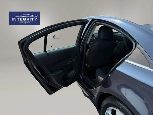 Used 2014 Chevrolet Cruze LT FWD image 26