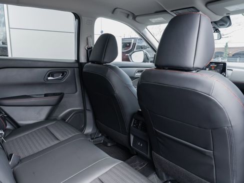 New 2026 Nissan Rogue SV image 25