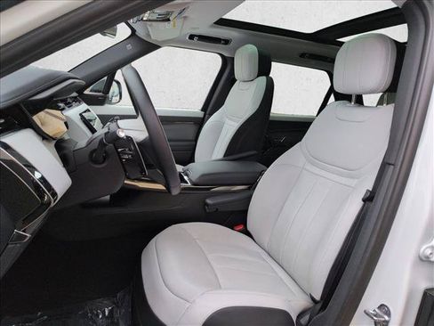 Used 2025 Land Rover Range Rover Sport Dynamic SE AWD/4WD image 17