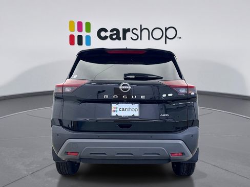 Used 2023 Nissan Rogue S image 4