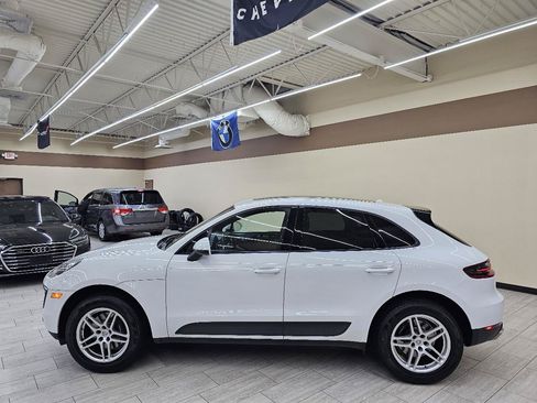 Used 2017 Porsche Macan AWD/4WD image 9