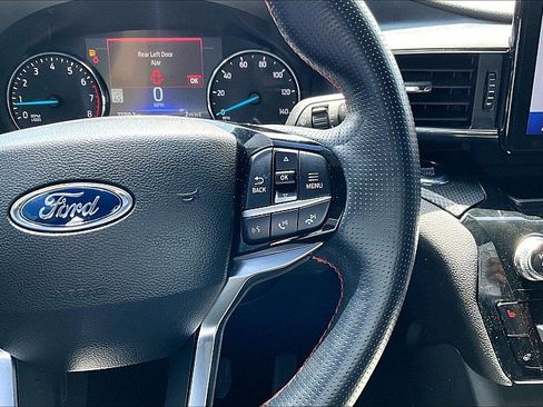 Used 2022 Ford Explorer ST-Line w/ Class IV Trailer Tow Package AWD/4WD image 18