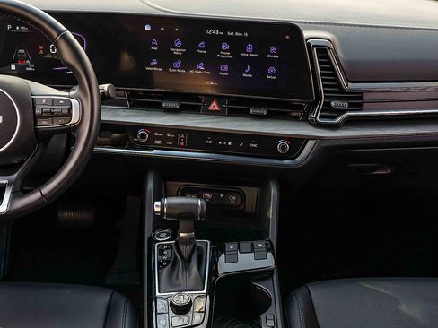 Certified 2025 Kia Sportage X-Line image 11