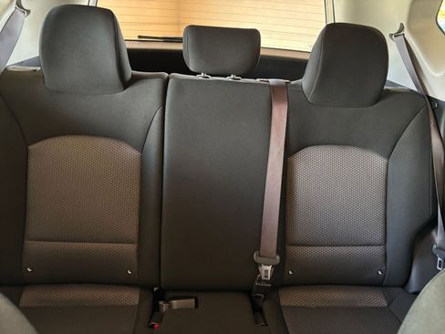 Used 2025 Kia Soul LX w/ LX Technology Package FWD image 36