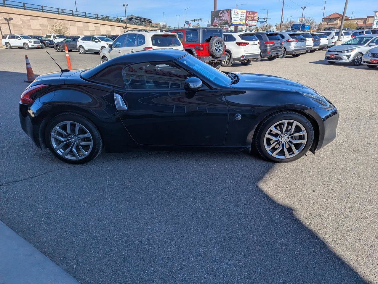 Used 2010 Nissan 370Z Touring RWD image 6