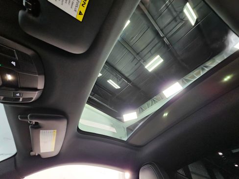 Used 2022 Porsche 911 Carrera 4S w/ Sport Package image 27