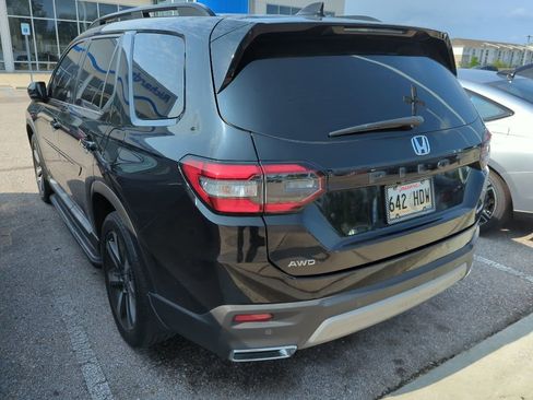 Certified 2024 Honda Pilot Elite image 5