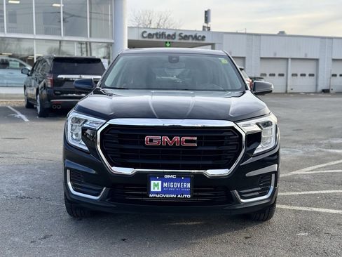 Used 2024 GMC Terrain SLE image 10