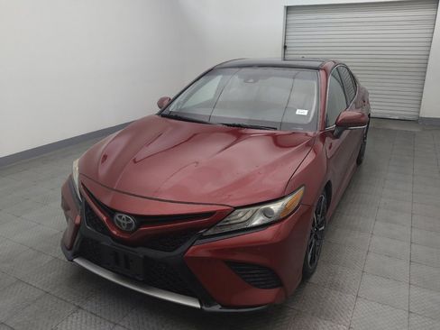 Used 2018 Toyota Camry XSE FWD image 15