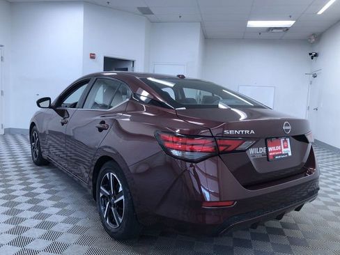 Used 2025 Nissan Sentra SV FWD image 13
