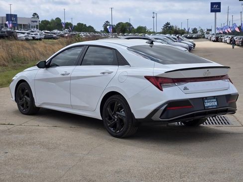 New 2026 Hyundai Elantra SEL Sport Premium FWD image 3
