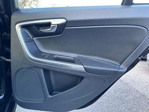 Used 2015 Volvo S60 T5 Premier image 25