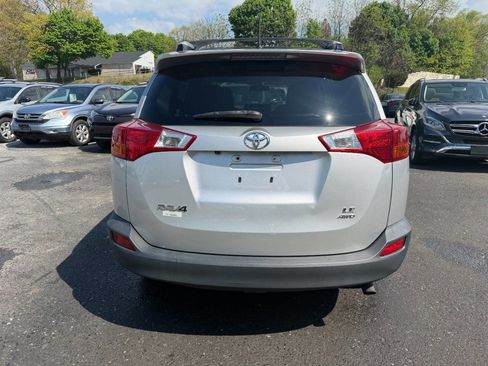 Used 2013 Toyota RAV4 LE image 10