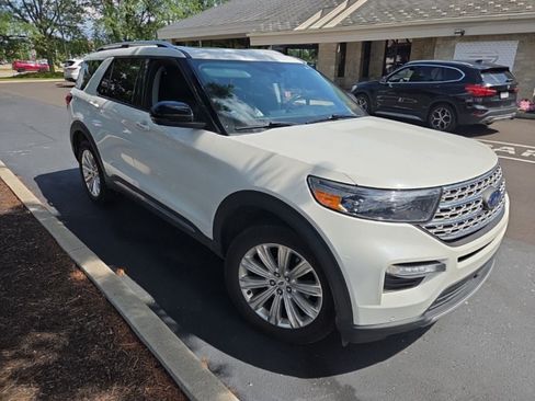 Used 2021 Ford Explorer Limited w/ Hybrid Equipment Group 310A AWD/4WD image 11