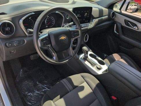 Used 2025 Chevrolet Blazer LT FWD image 15