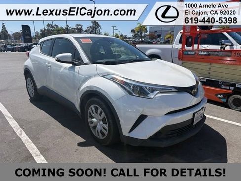 Used 2019 Toyota C-HR LE FWD image 2