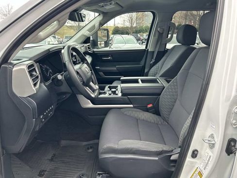 Used 2022 Toyota Tundra SR5 w/ SR5 Convenience Package image 20