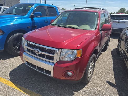 Used 2011 Ford Escape Limited w/ 302A Rapid Spec Order Code AWD/4WD image 2