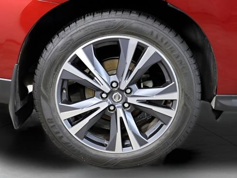 Used 2020 Nissan Pathfinder Platinum image 9