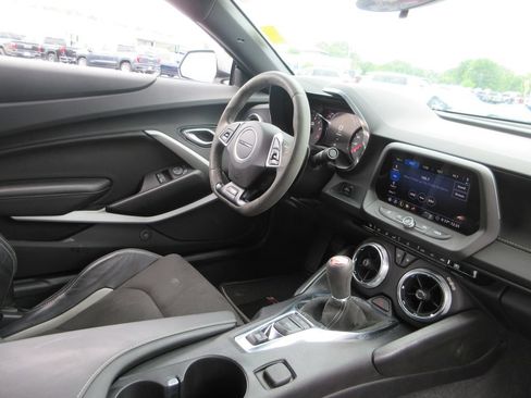 Certified 2020 Chevrolet Camaro SS RWD image 22
