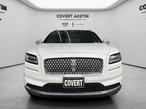 Used 2022 Lincoln Nautilus Reserve w/ Equipment Group 201A image 8