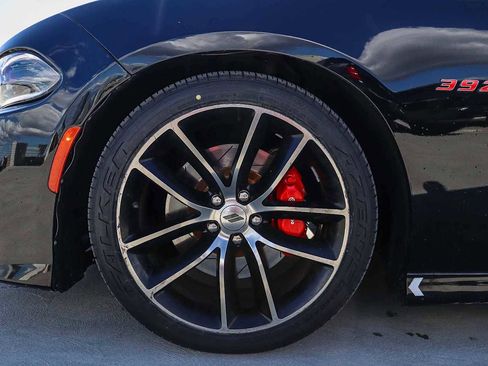 Used 2017 Dodge Charger R/T Scat Pack w/ Technology Group image 11