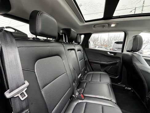 Certified 2022 Ford Escape SEL image 38