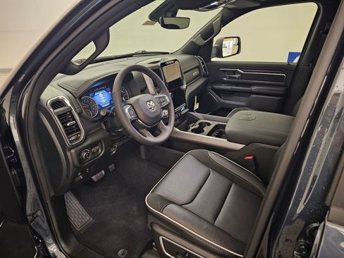 New 2026 RAM 1500 Laramie AWD/4WD image 4