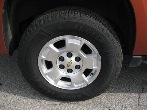 Used 2007 Chevrolet Avalanche LT w/ LT Preferred Equipment Group image 9