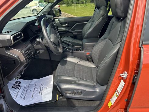 Used 2025 Toyota Tacoma TRD Sport w/ TRD Sport Premium Package AWD/4WD image 11