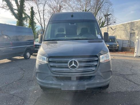 Used 2019 Mercedes-Benz Sprinter 170 image 2