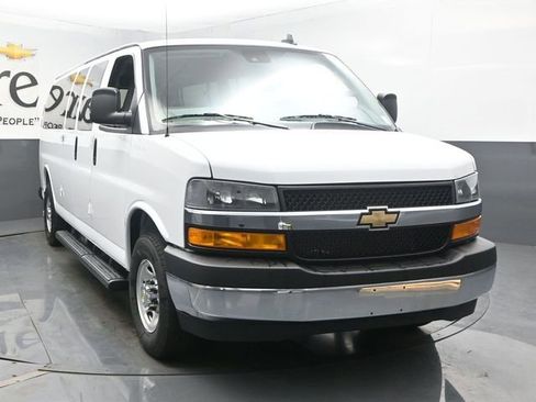 New 2025 Chevrolet Express 3500 LT w/ LT Preferred Equipment Group RWD image 31