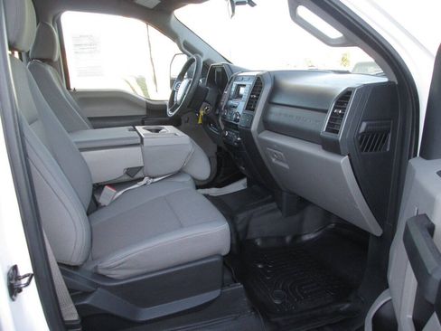 Used 2018 Ford F250 XL w/ Power Equipment Group AWD/4WD image 26