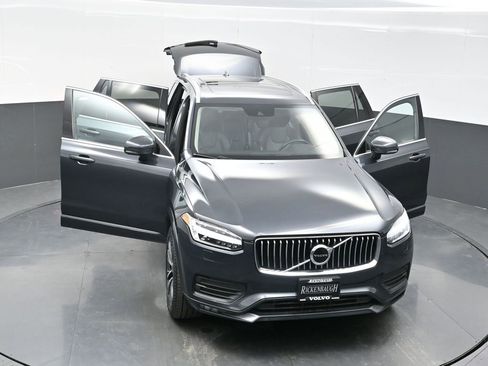 Used 2022 Volvo XC90 T5 Momentum w/ Protection Package Premier image 31