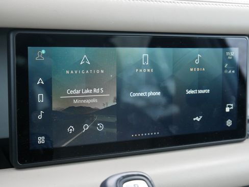 Used 2020 Land Rover Defender 110 image 26