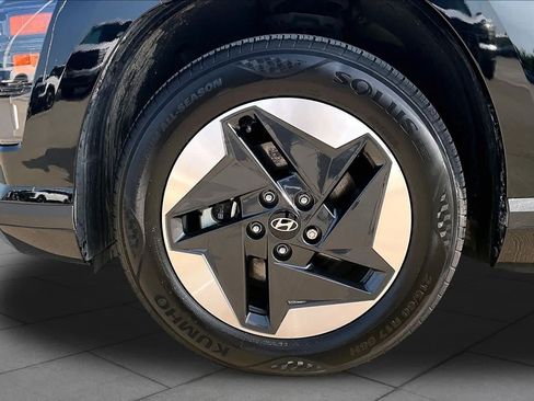Certified 2024 Hyundai Kona SEL FWD image 9