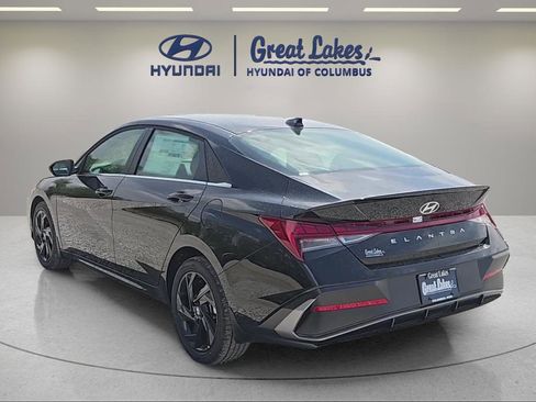 New 2026 Hyundai Elantra SEL Sport Premium FWD image 7