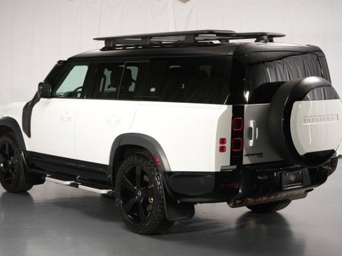 Used 2023 Land Rover Defender 130 X-Dynamic SE AWD/4WD image 17