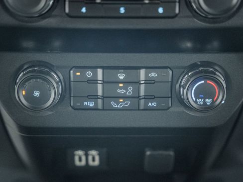 Used 2020 Ford F150 XLT w/ Equipment Group 301A Mid image 33