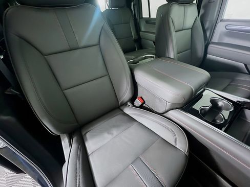 New 2026 Chevrolet Suburban RST image 30